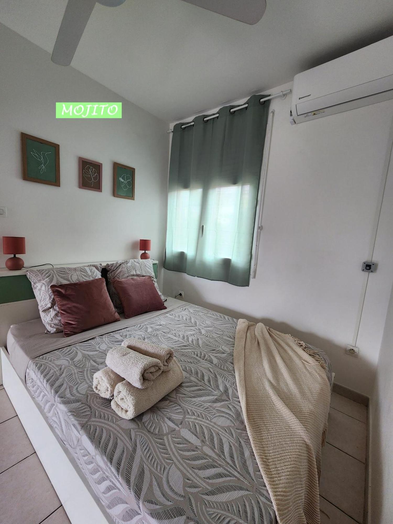 Kozy Kaz - Les Pieds Dans L Eau Apartment La Trinite Ngoại thất bức ảnh