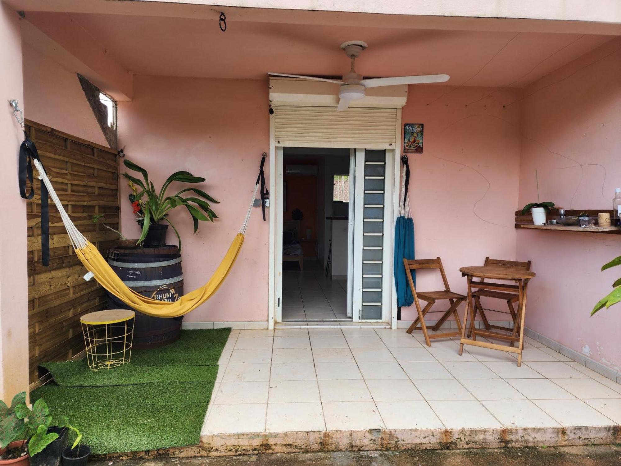 Kozy Kaz - Les Pieds Dans L Eau Apartment La Trinite Ngoại thất bức ảnh